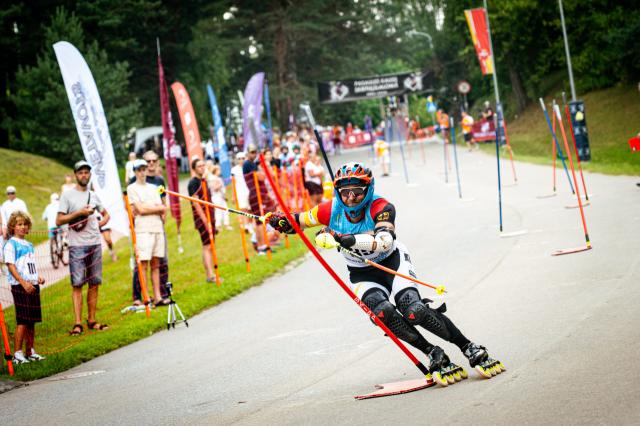 images/WORLD_CUP_INLINE_SLALOM/medium/DSC08774.jpeg