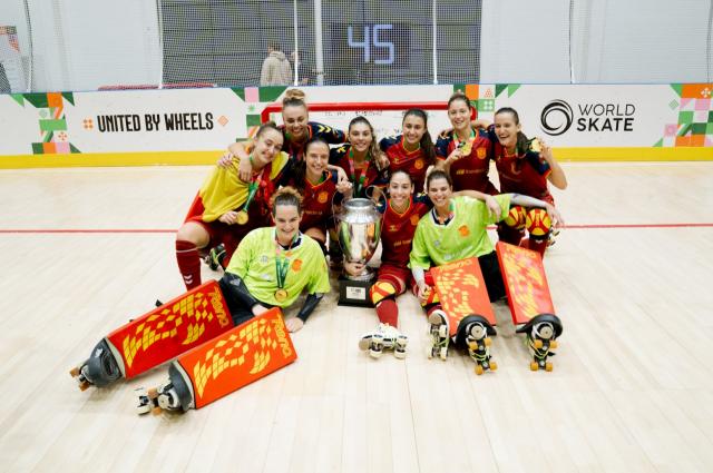 images/WSG_ASU26/medium/10_10_RINKHOCKEY_F_ESPARG_SW_DSC03088.jpg