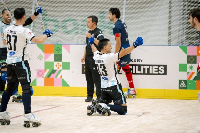 images/WSG_ASU26/medium/12_10_RINKHOCKEY_GROUPSTAGE_ARGFRA_SM_DSC05217.jpg