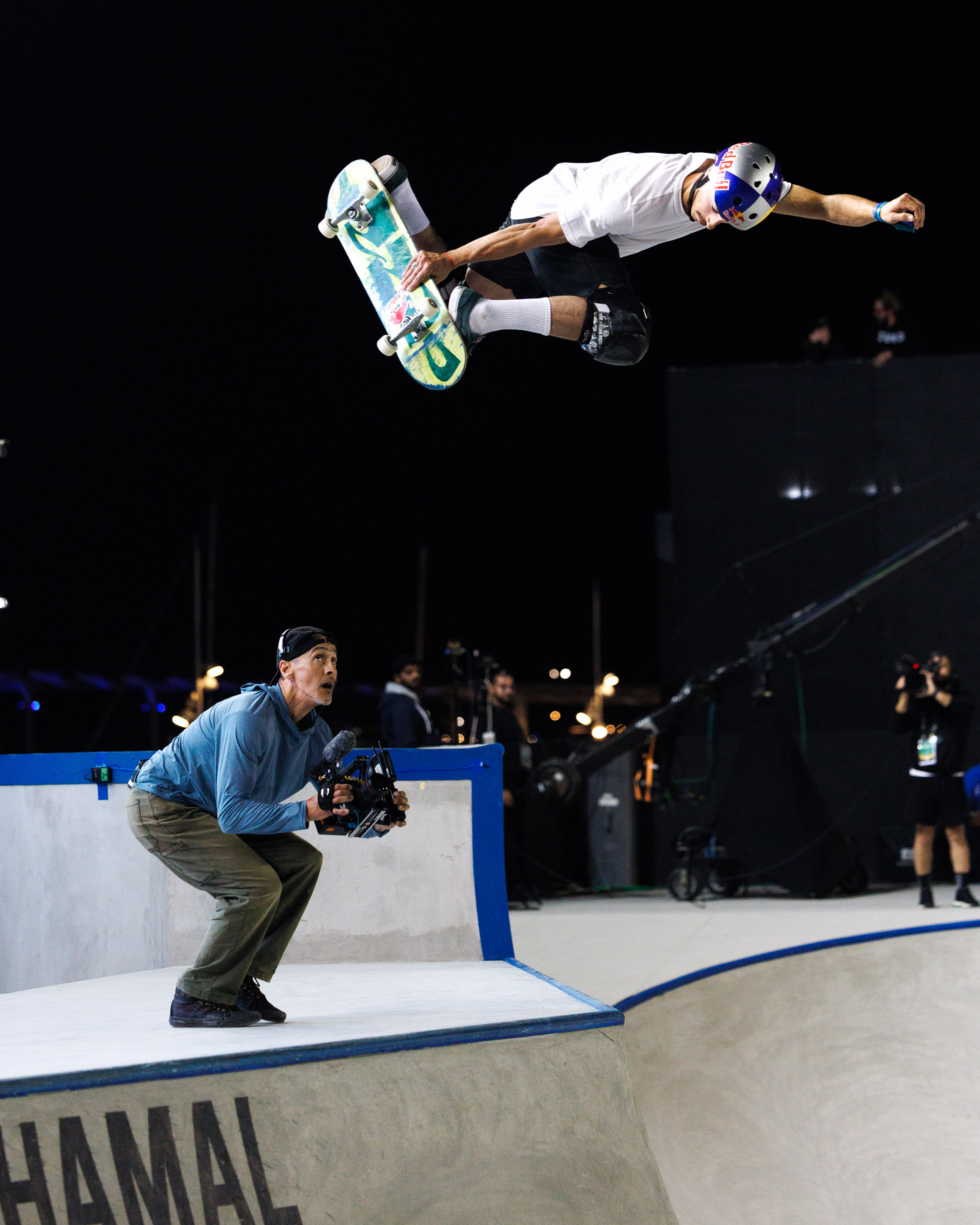 danny leon backside air world skate