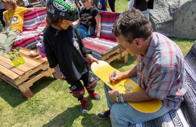 images/joomgallery/details/fotogallery_8/skateboarding_28/dew_tour_2019_229/dew_tour_experience_239/medium/mountain_auto_love_and_guts_dewtour_lb_2019_b3_mrz20190614_012_20190616_1144457723.jpg