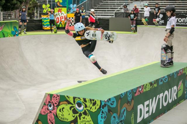 images/joomgallery/originals/fotogallery_8/skateboarding_28/dew_tour_2019_229/open_qualifiers_233/medium/sky_brown_womens_qualifier_park_long_beach_durso-2_20190613_1934085924.jpg