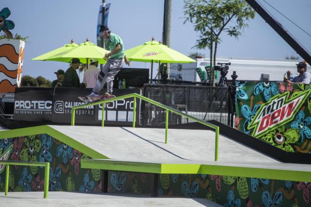 images/joomgallery/originals/fotogallery_8/skateboarding_28/dew_tour_2019_229/semi_finals_235/medium/mariah_duran_women_street_semifinal_dew_tour_long_beach_2019_ferraphoto_20190615_2066208606.jpg