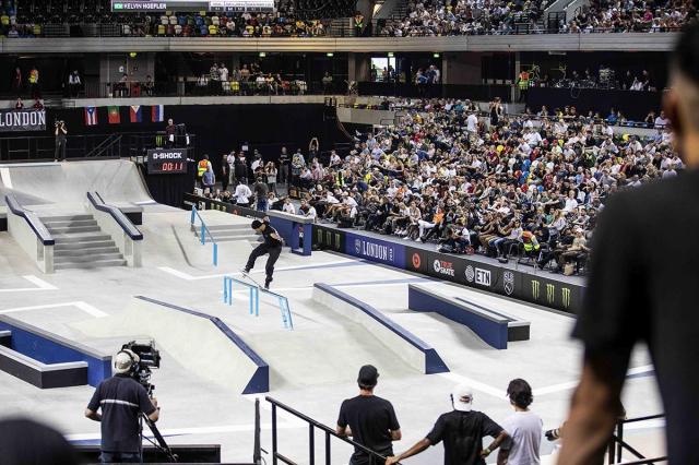 images/joomgallery/originals/fotogallery_8/skateboarding_28/world_skate_sls_london_2018_77/large/medium/sls_2018proopen_kelvinhoefler_kickflipfsblunt_justincrawfordphoto_web_20180626_1852557686.jpg