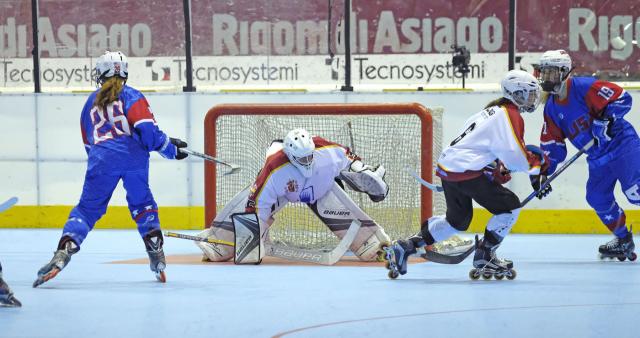 Worldskate - Skateboarding & Roller Sports - Inline Hockey World  Championships 2018: Second day for the Senior Men and the Junior Women